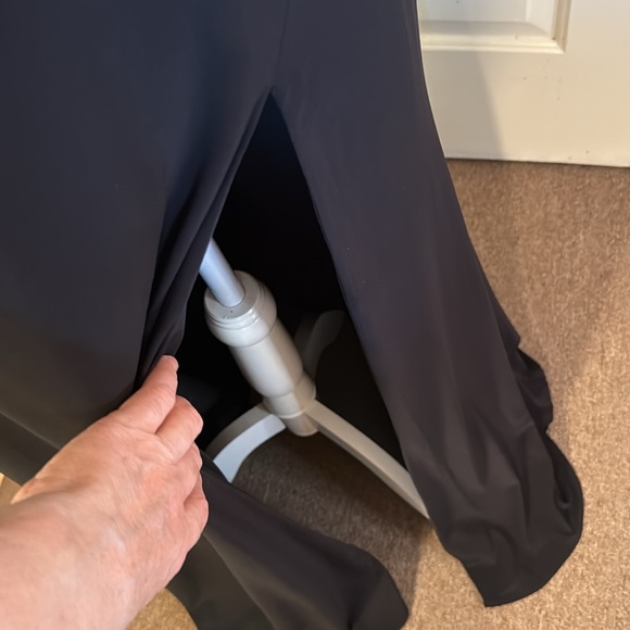 MAC DUGGAL
Black One Shoulder Long Sleeve Floral Embellished Gown - Picture 7 of 16